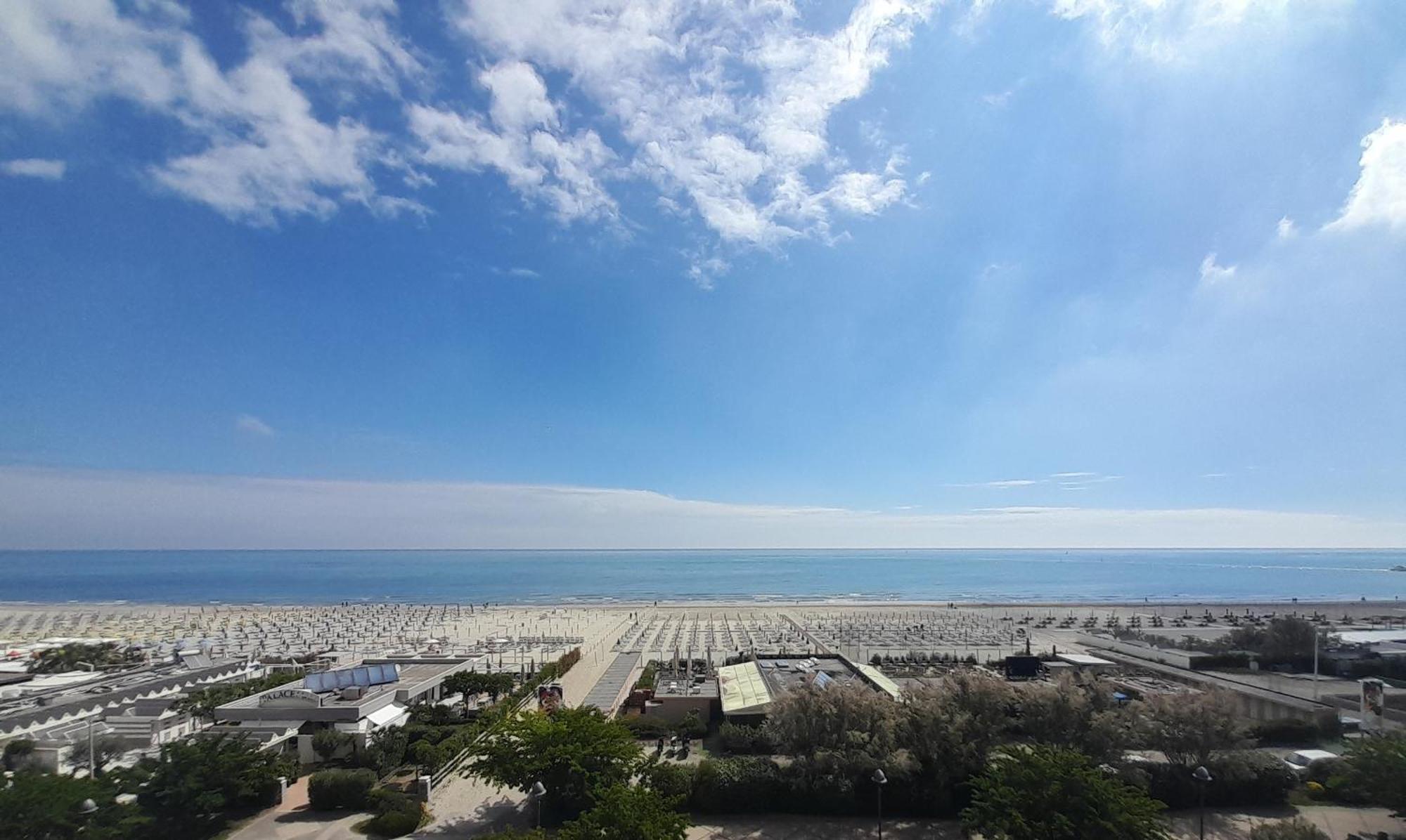 Hotel Delfino Milano Marittima Esterno foto