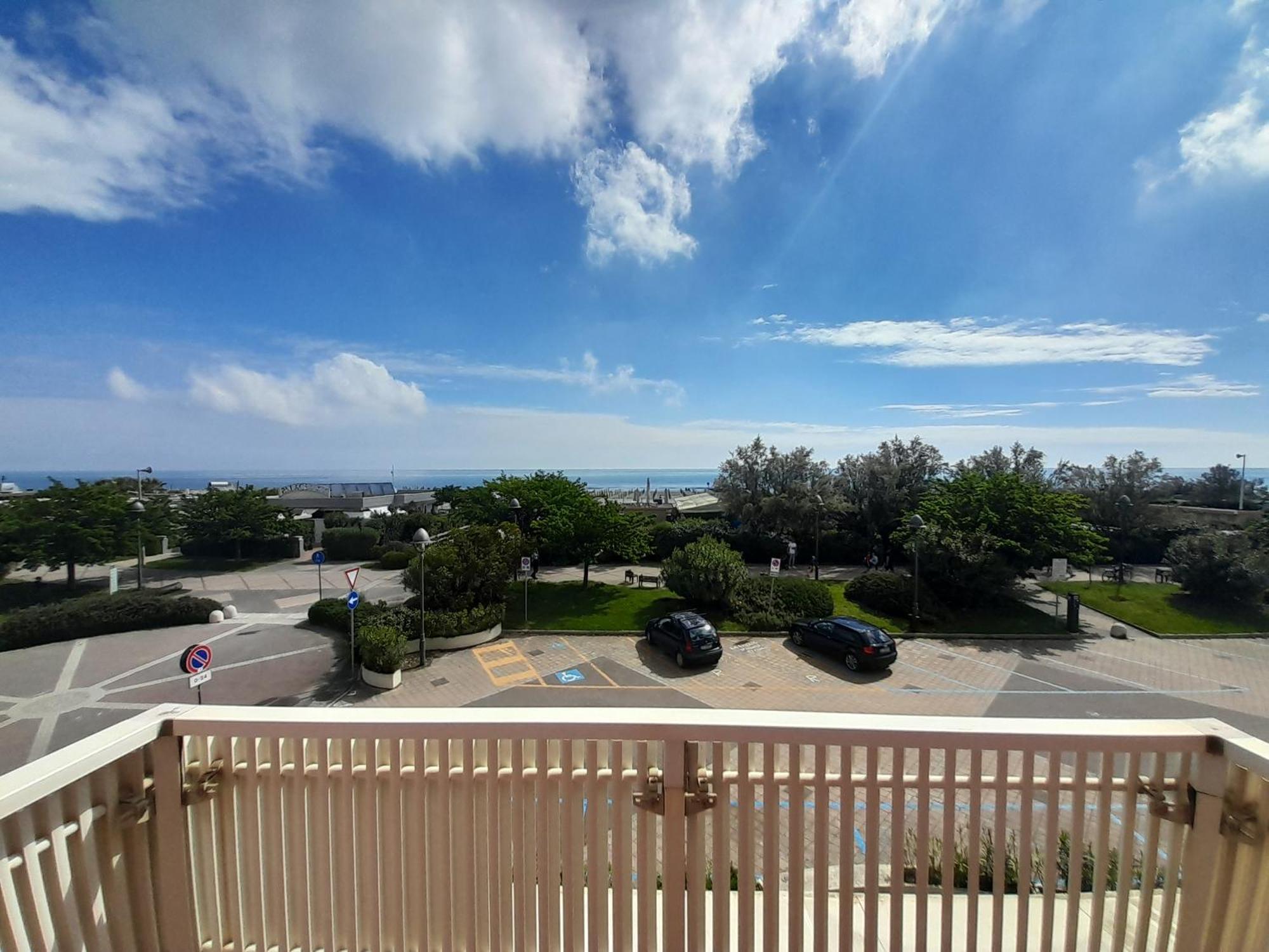 Hotel Delfino Milano Marittima Esterno foto