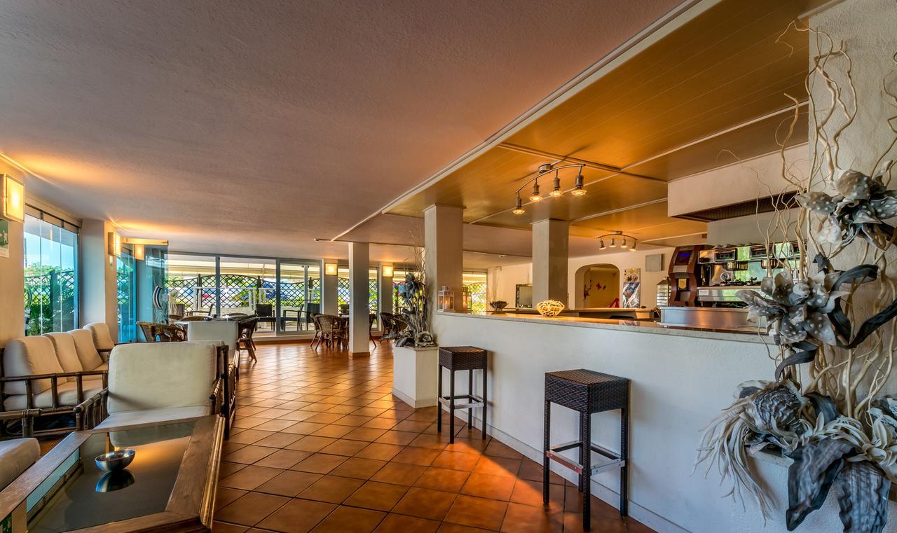 Hotel Delfino Milano Marittima Esterno foto